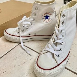 Converse White Wedged Sneaker size 7